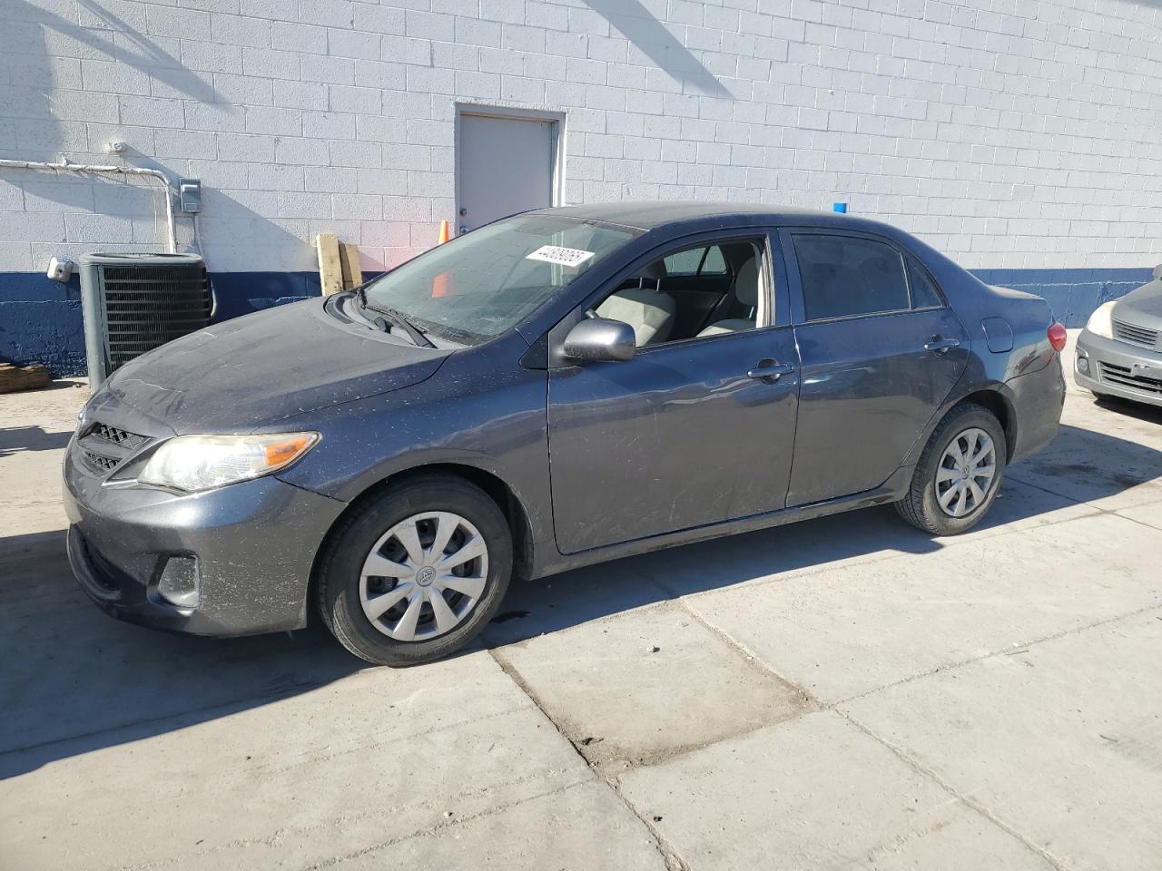 2013 TOYOTA COROLLA BA