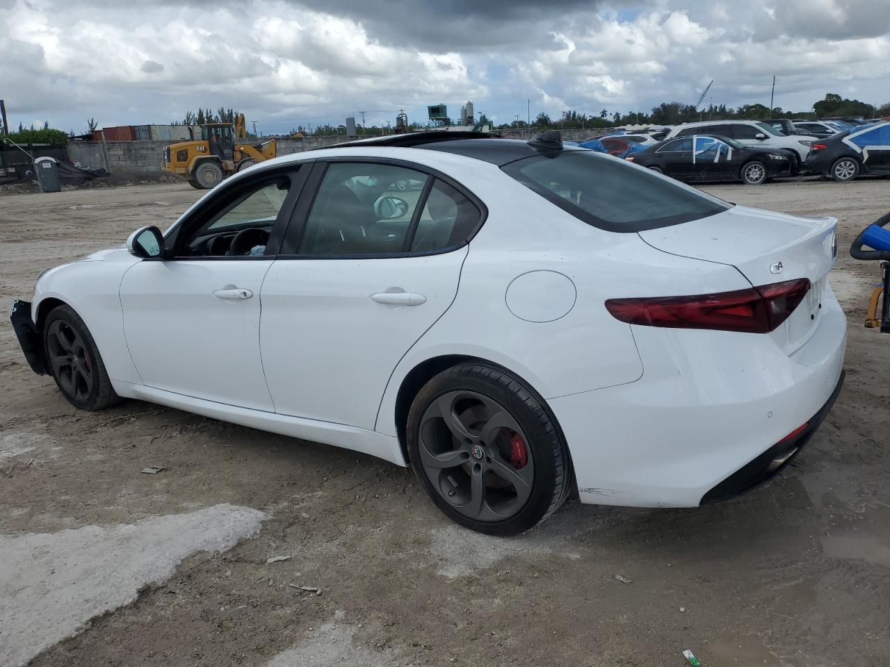 2017 ALFA ROMEO GIULIA Q4 - Image 2