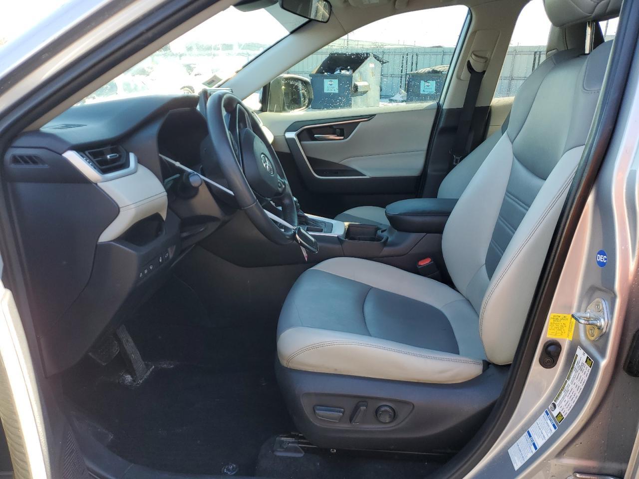 2020 TOYOTA RAV4 XLE P - Image 7