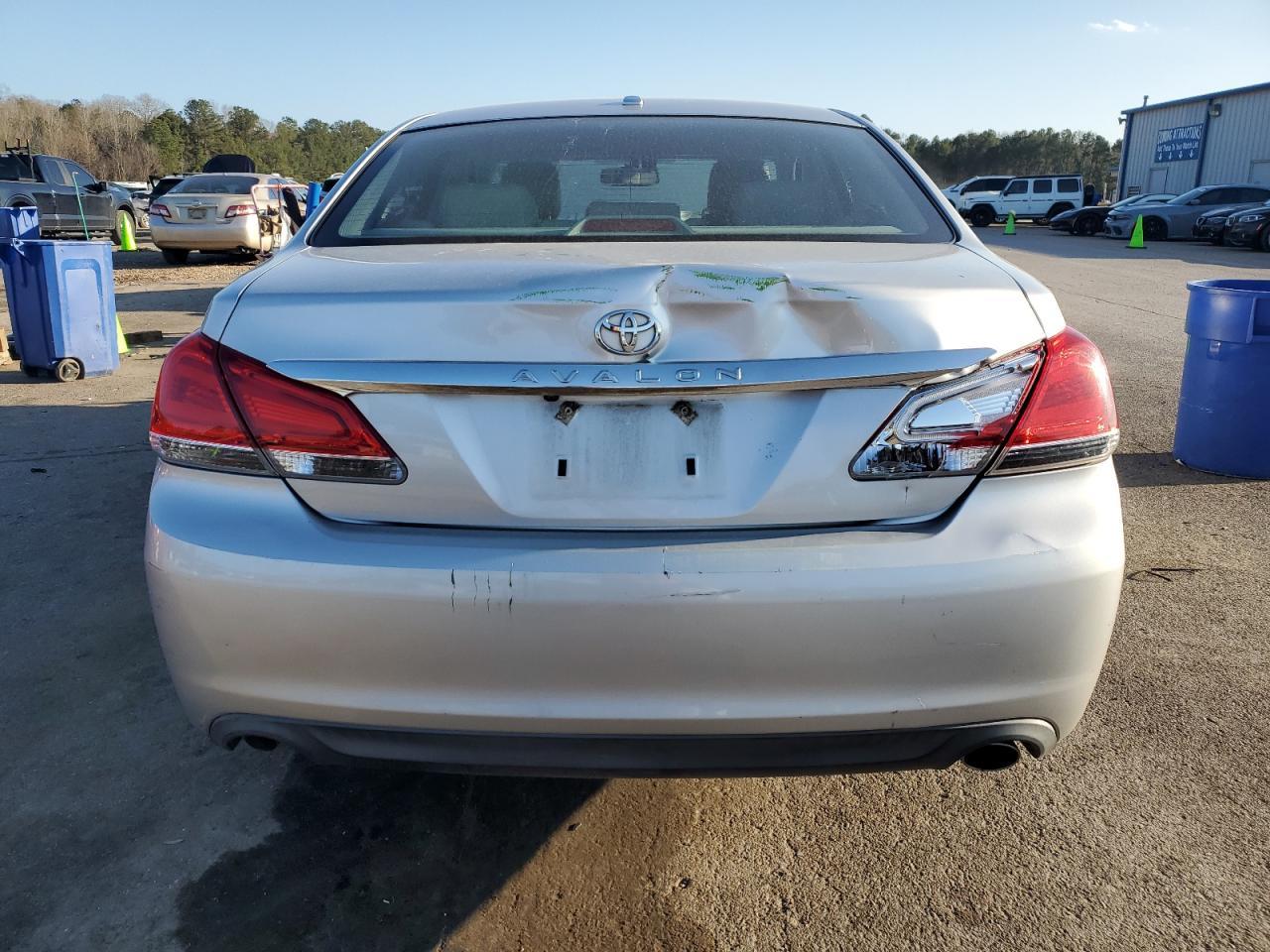 2011 TOYOTA AVALON BAS - Image 6