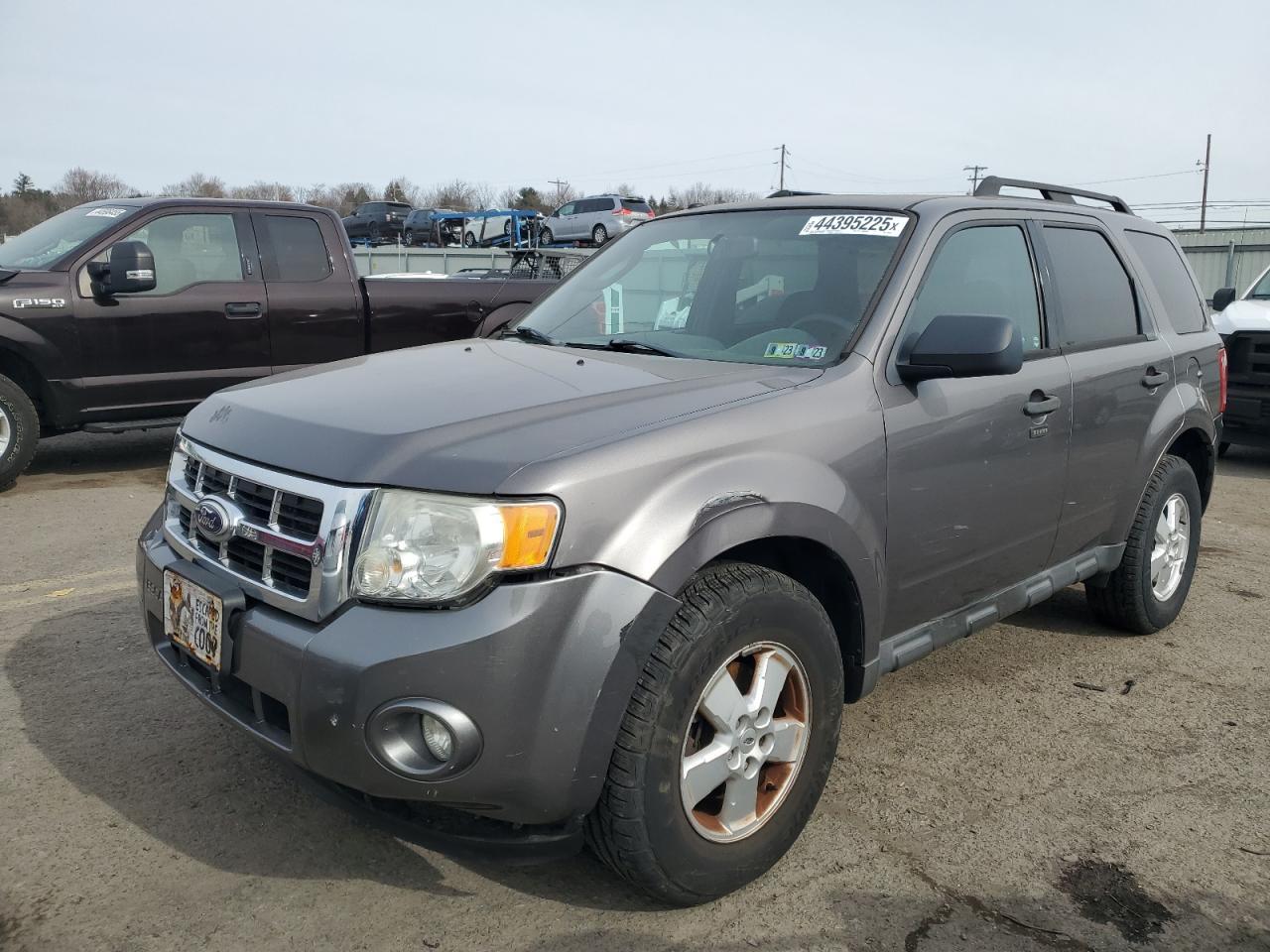2010 FORD ESCAPE XLT