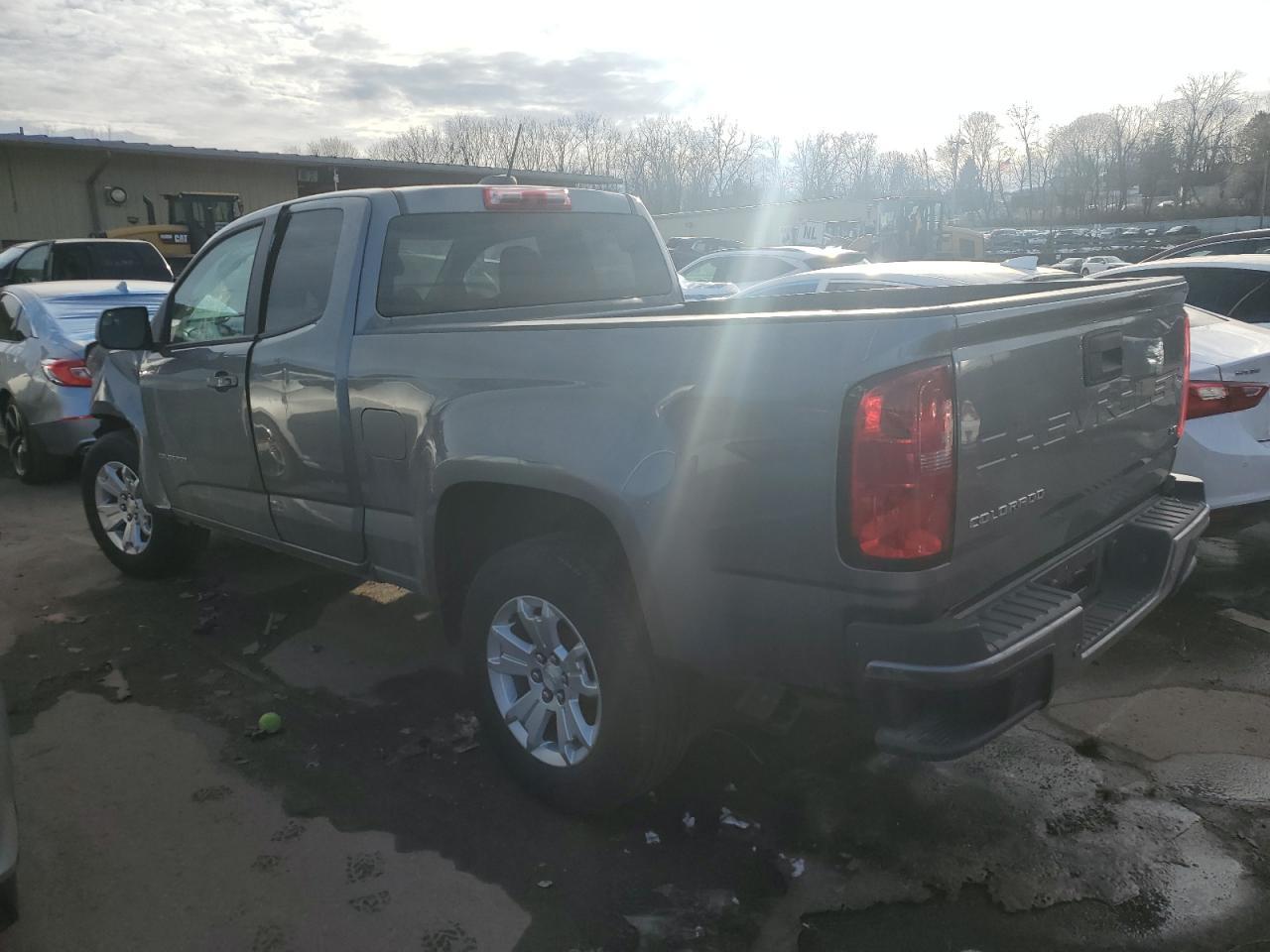 2022 CHEVROLET COLORADO L - Image 2