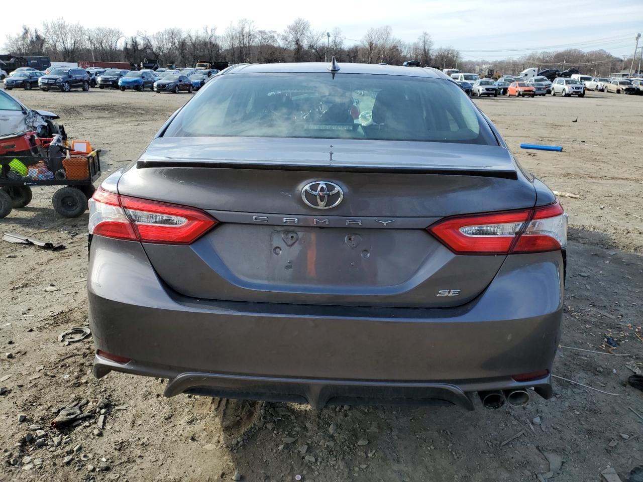 2020 TOYOTA CAMRY SE - Image 6