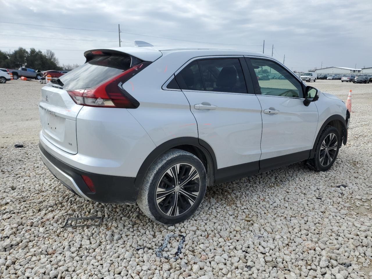 2022 MITSUBISHI ECLIPSE CR - Image 3