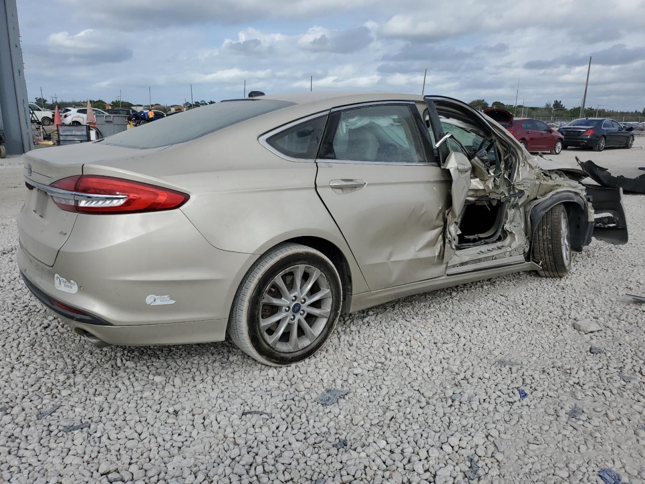 2017 FORD FUSION SE - Фото 3