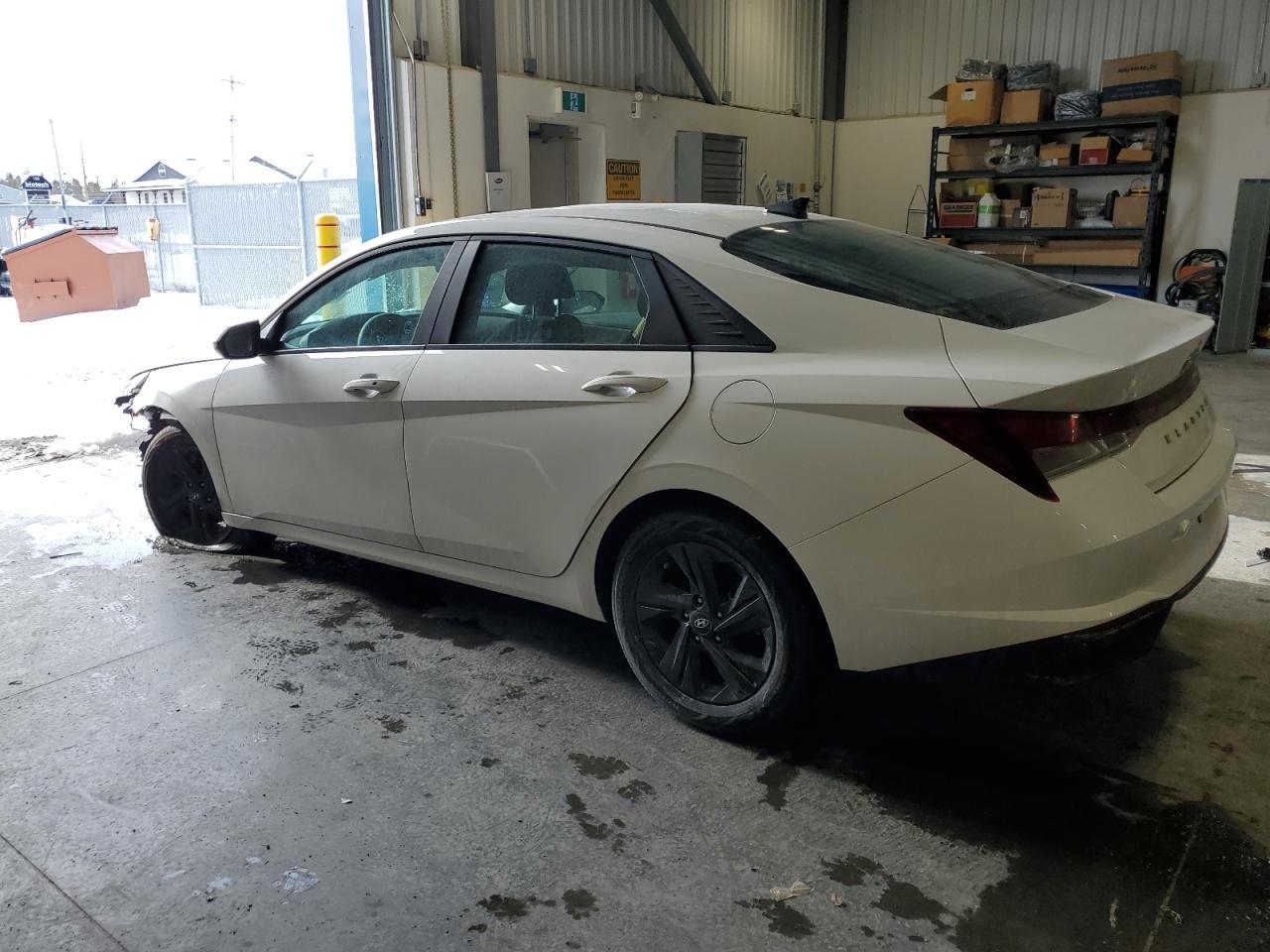 2023 HYUNDAI ELANTRA SE - Фото 2