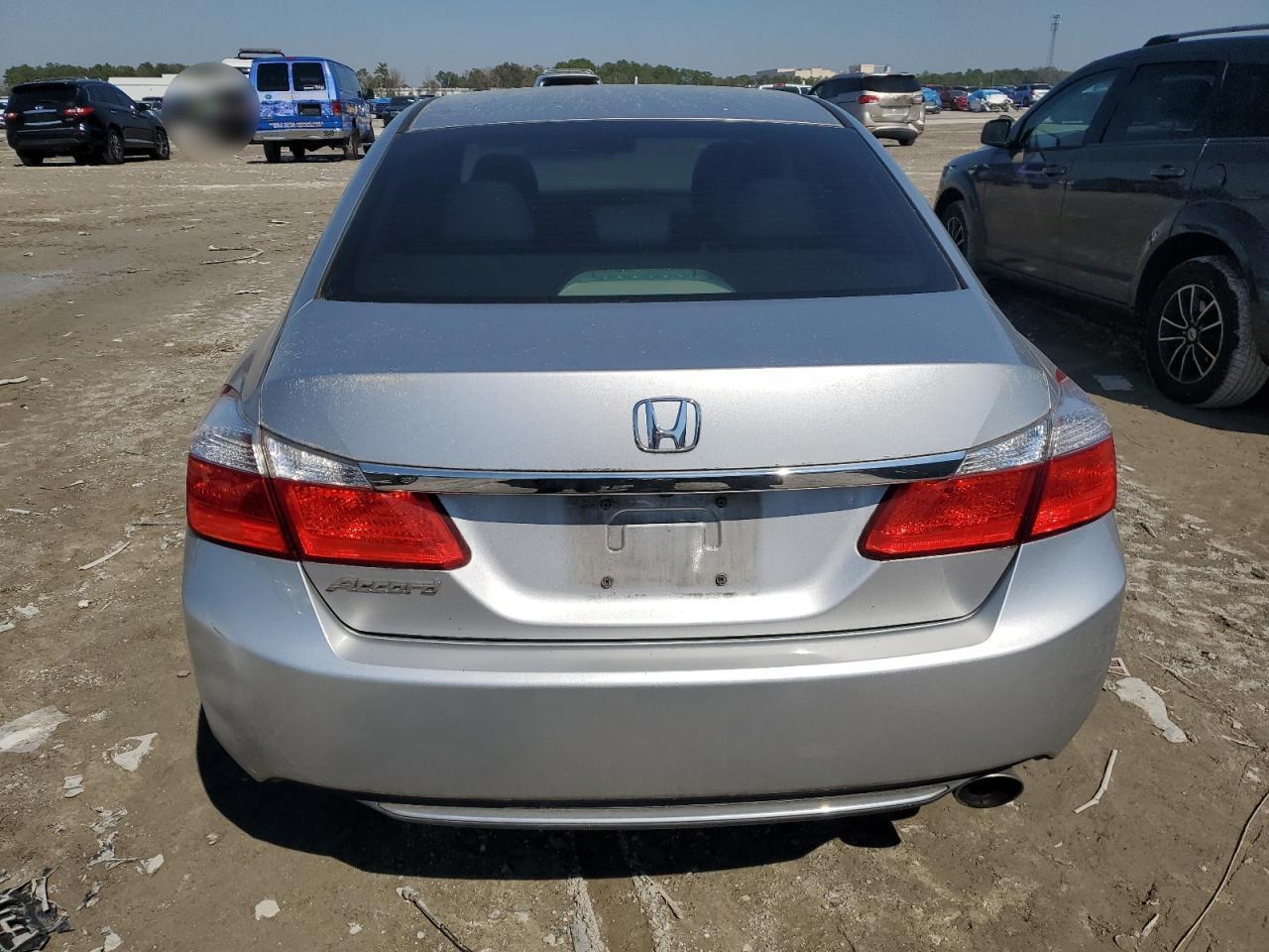 2014 HONDA ACCORD LX - Image 6