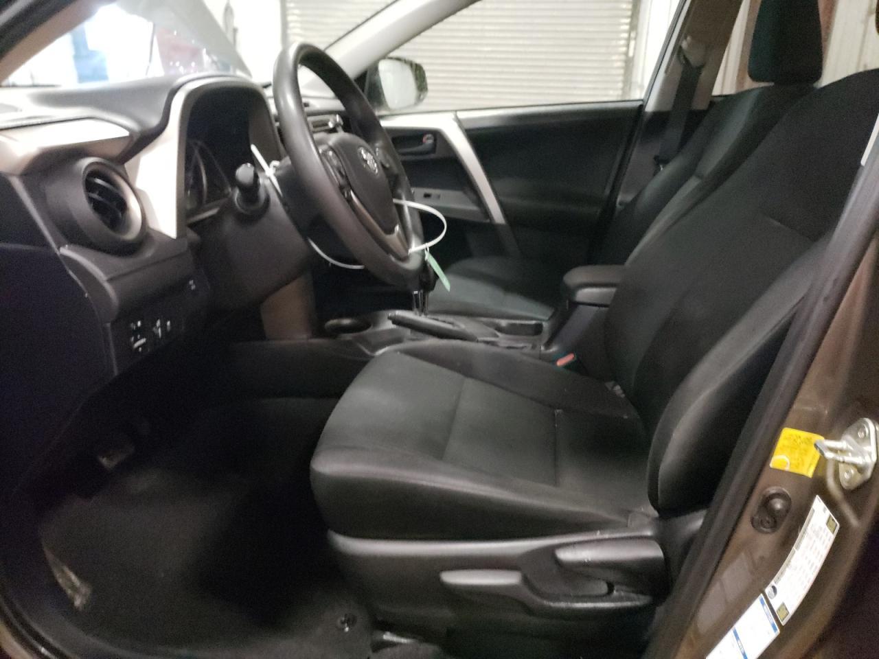 2015 TOYOTA RAV4 LE - Фото 7