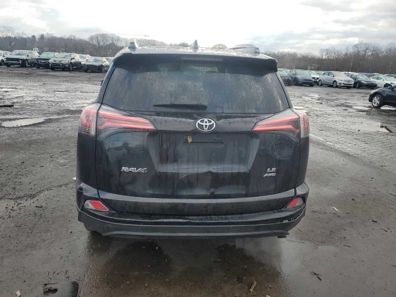 2018 TOYOTA RAV4 LE - Image 6