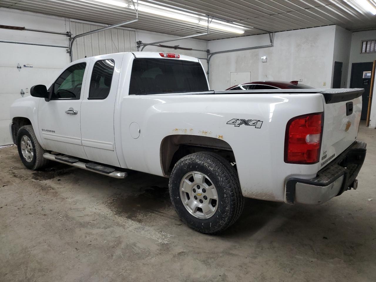 2012 CHEVROLET SILVERADO - Image 2