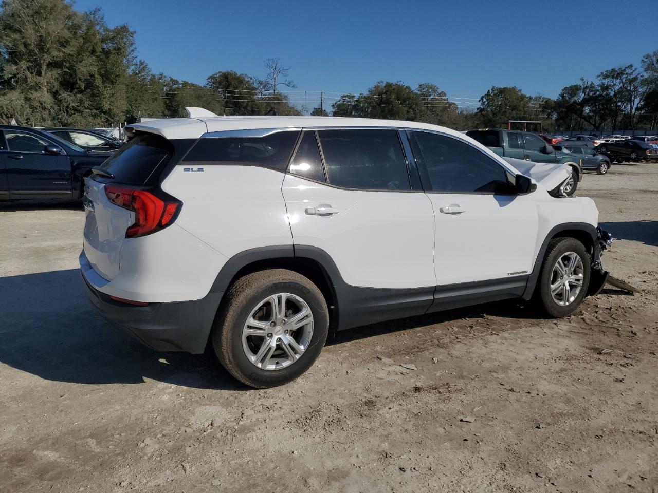 2018 GMC TERRAIN SL - Image 3