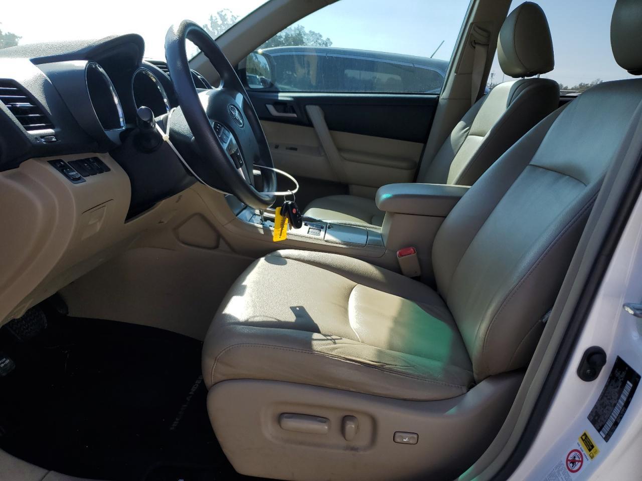 2011 TOYOTA HIGHLANDER - Image 7