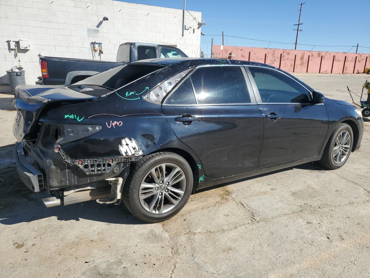 2015 TOYOTA CAMRY LE - Фото 3