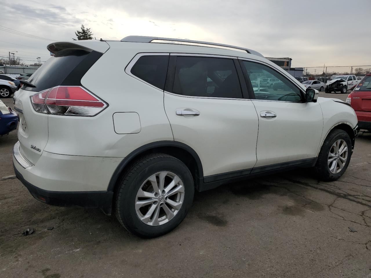 2016 NISSAN ROGUE S - Фото 3