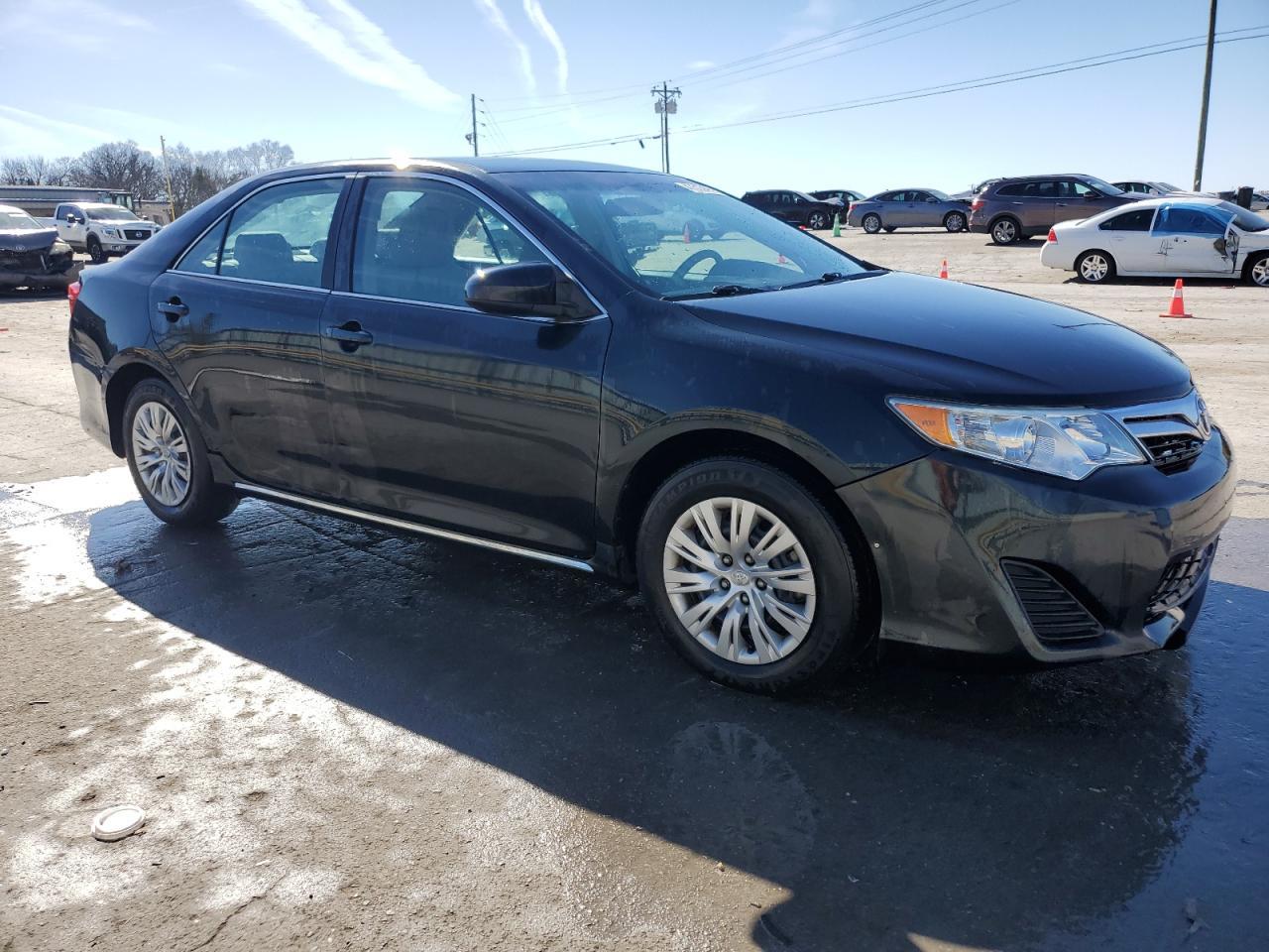 2014 TOYOTA CAMRY L - Image 4