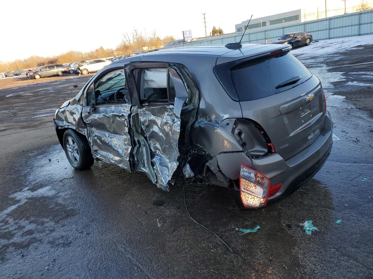 2021 CHEVROLET TRAX LS - Image 2