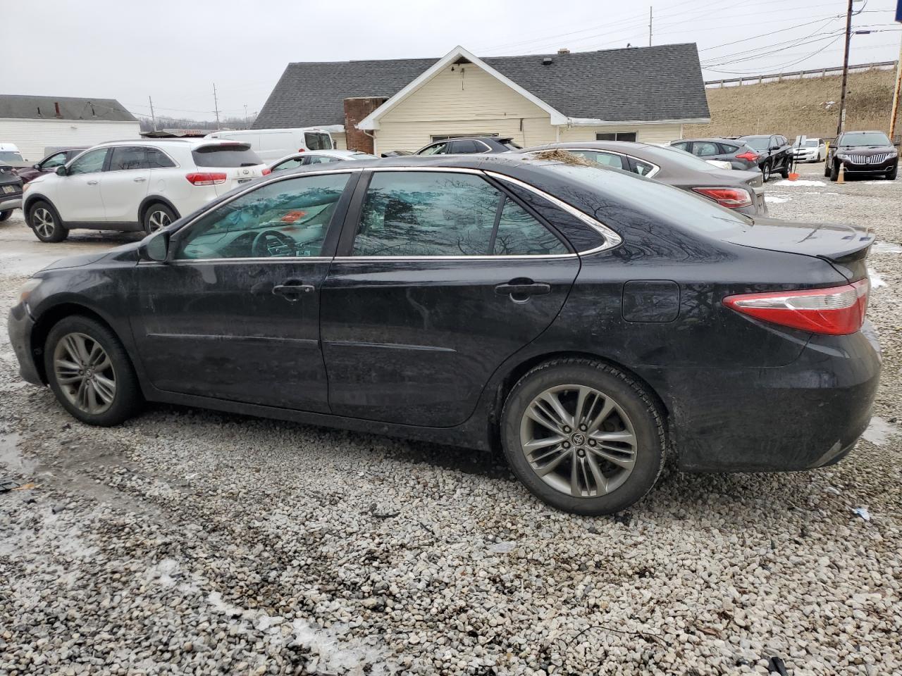 2016 TOYOTA CAMRY LE - Image 2