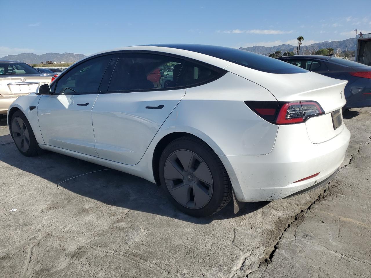 2023 TESLA MODEL 3 - Фото 2