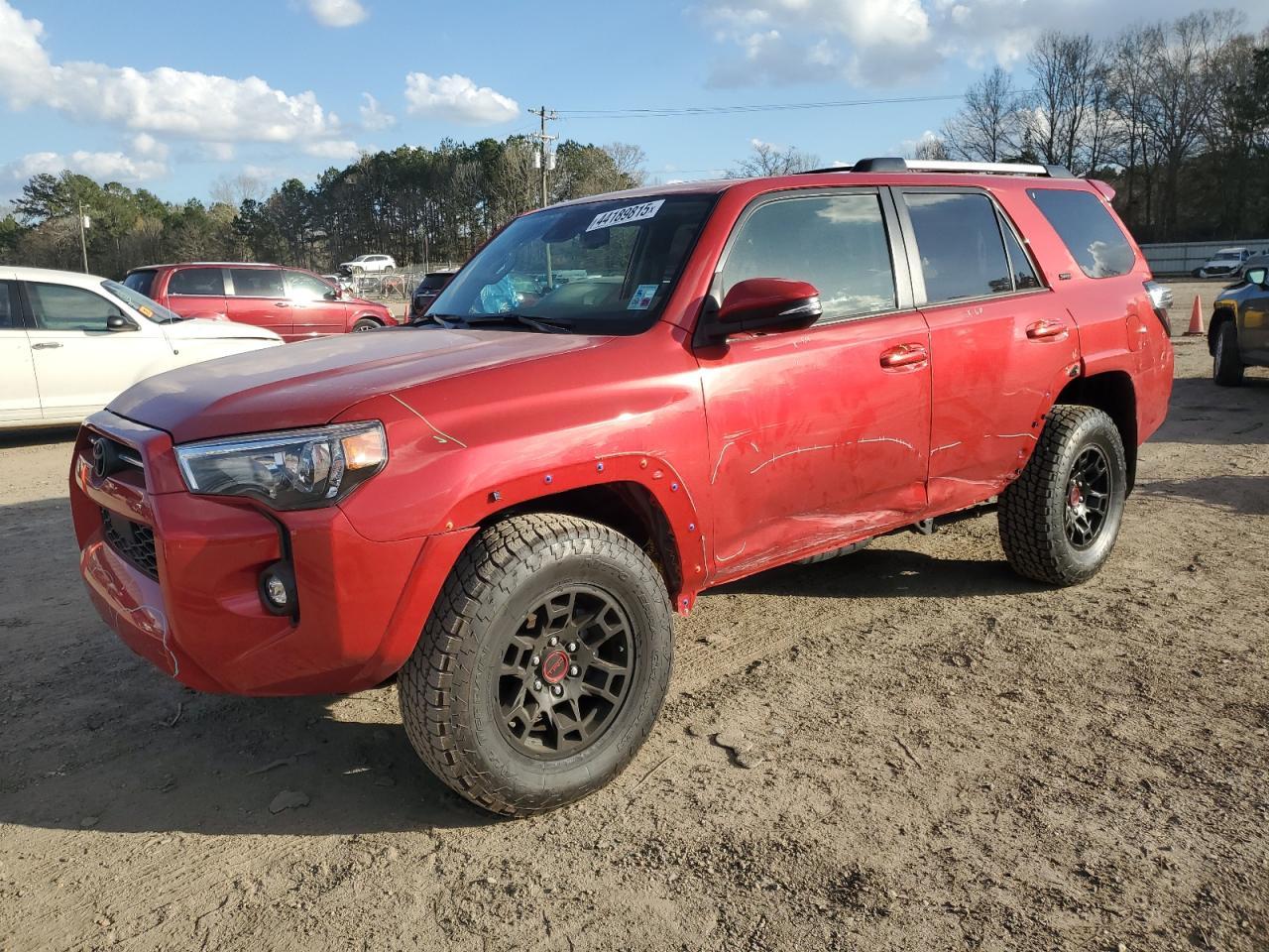2024 TOYOTA 4RUNNER SR