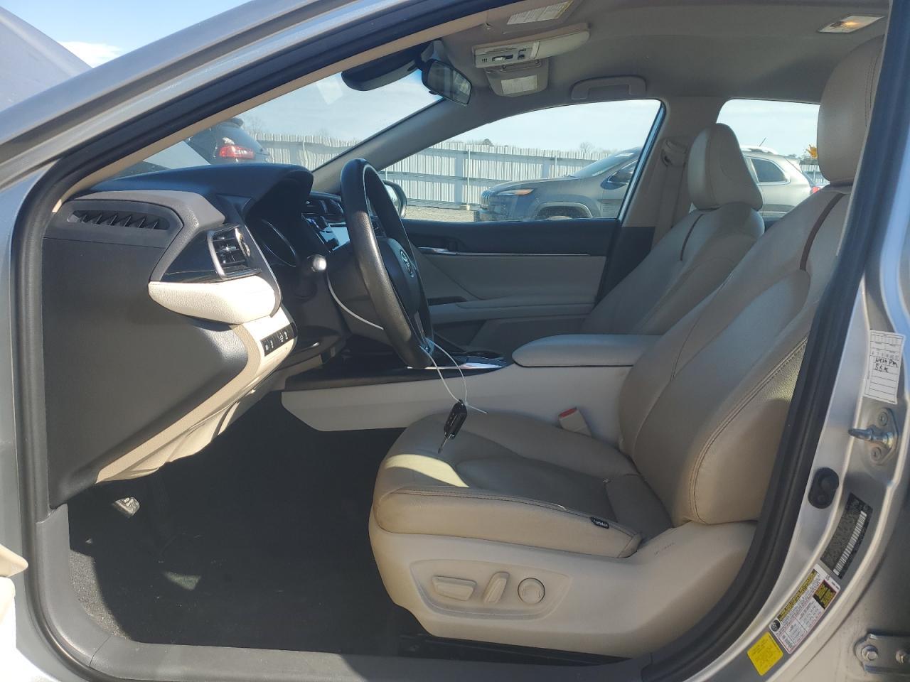 2019 TOYOTA CAMRY L - Image 7