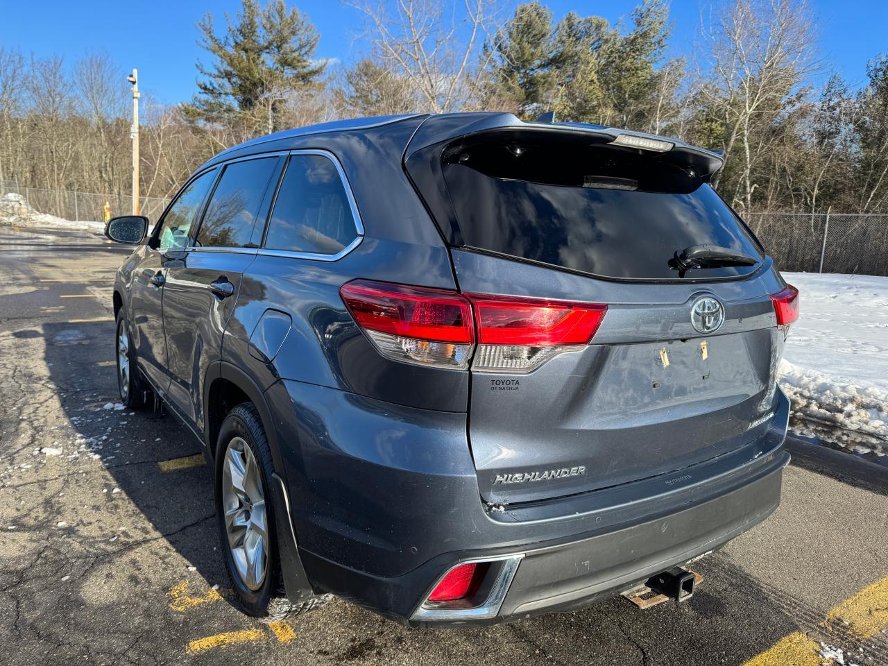 2019 TOYOTA HIGHLANDER - Image 3