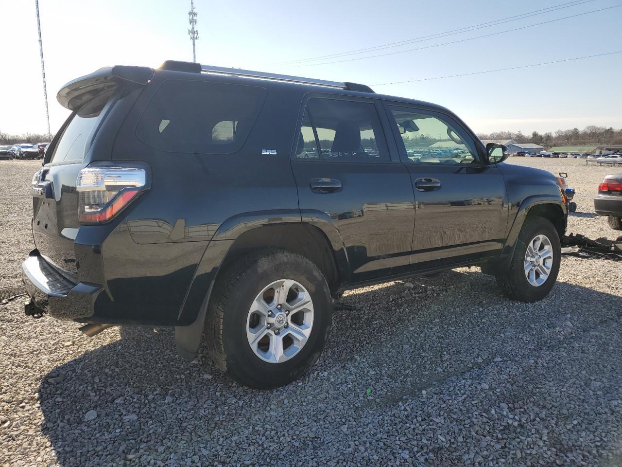 2022 TOYOTA 4RUNNER SR - Image 3
