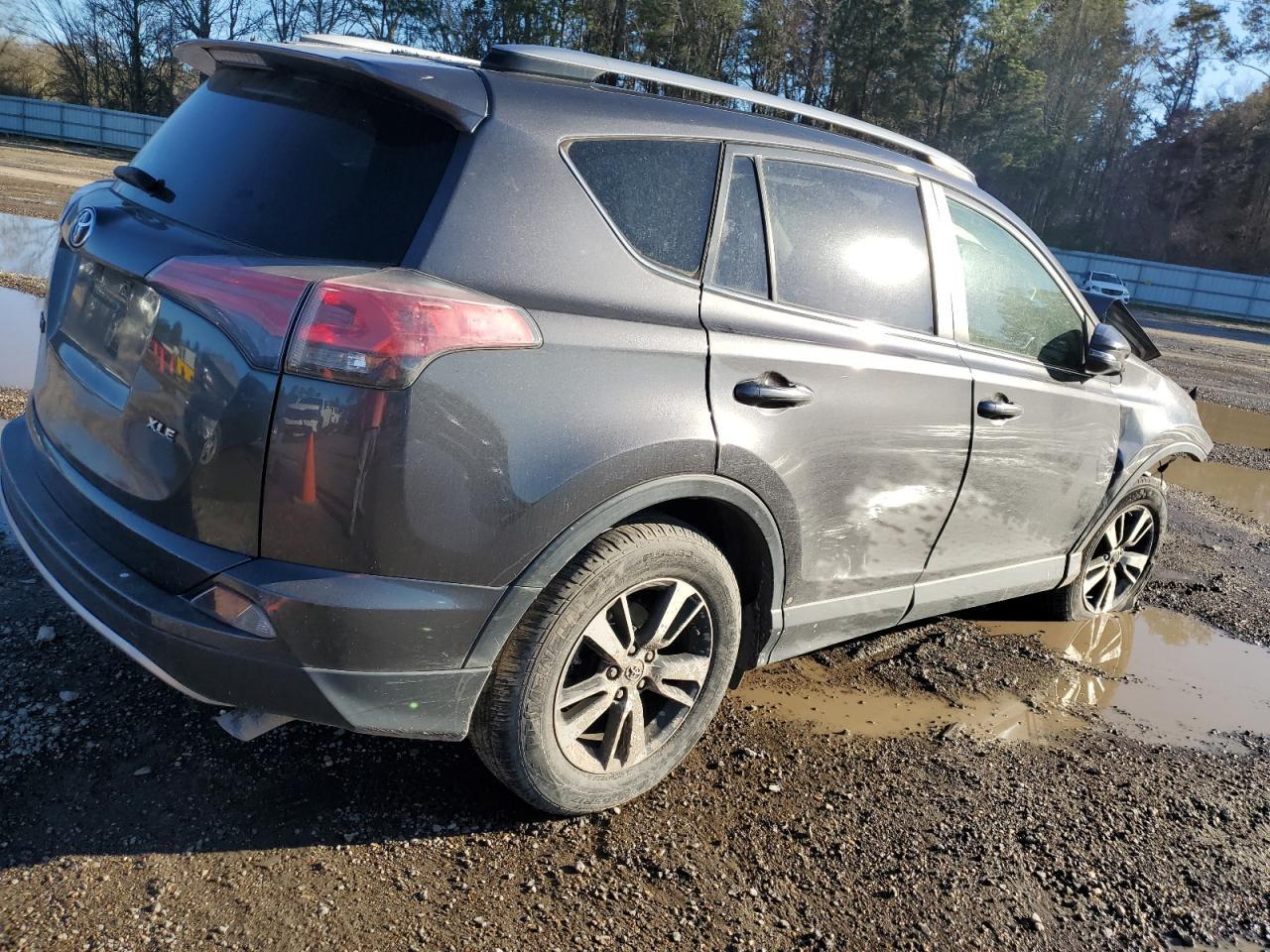2017 TOYOTA RAV4 XLE - Фото 3