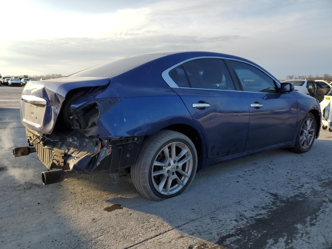 2011 NISSAN MAXIMA S - Фото 3