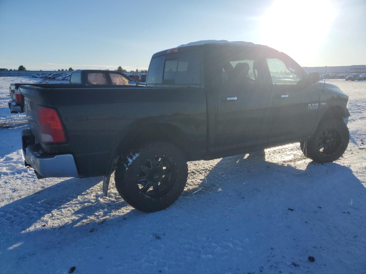 2017 RAM 1500 SLT - Image 3