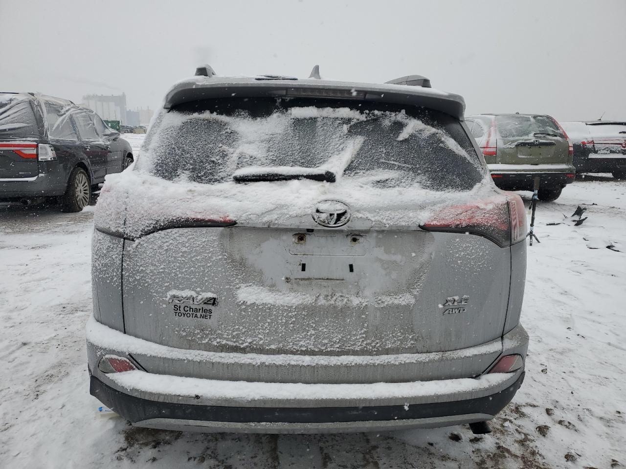 2017 TOYOTA RAV4 XLE - Image 6