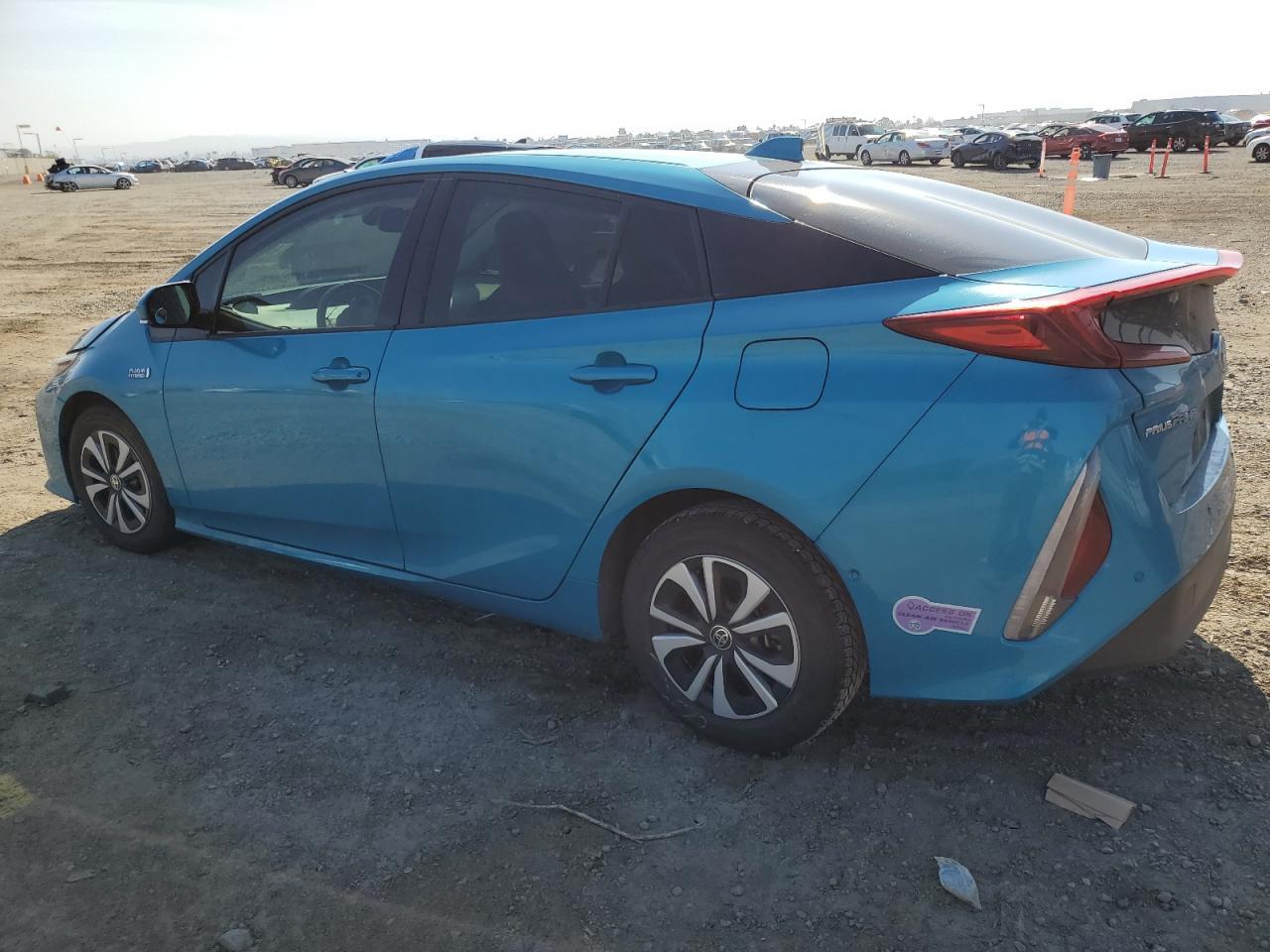 2018 TOYOTA PRIUS PRIM - Image 2