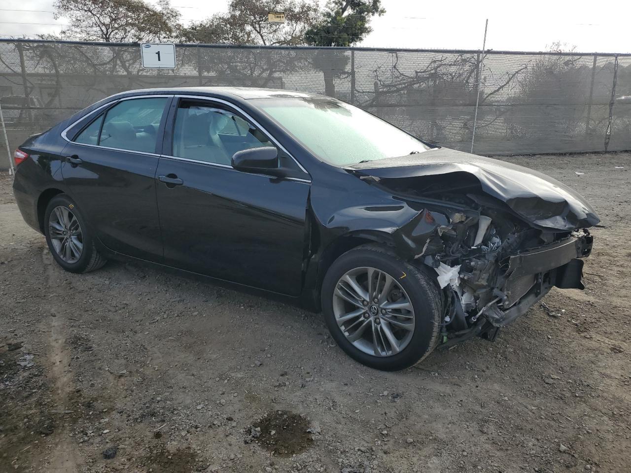 2017 TOYOTA CAMRY LE - Фото 4