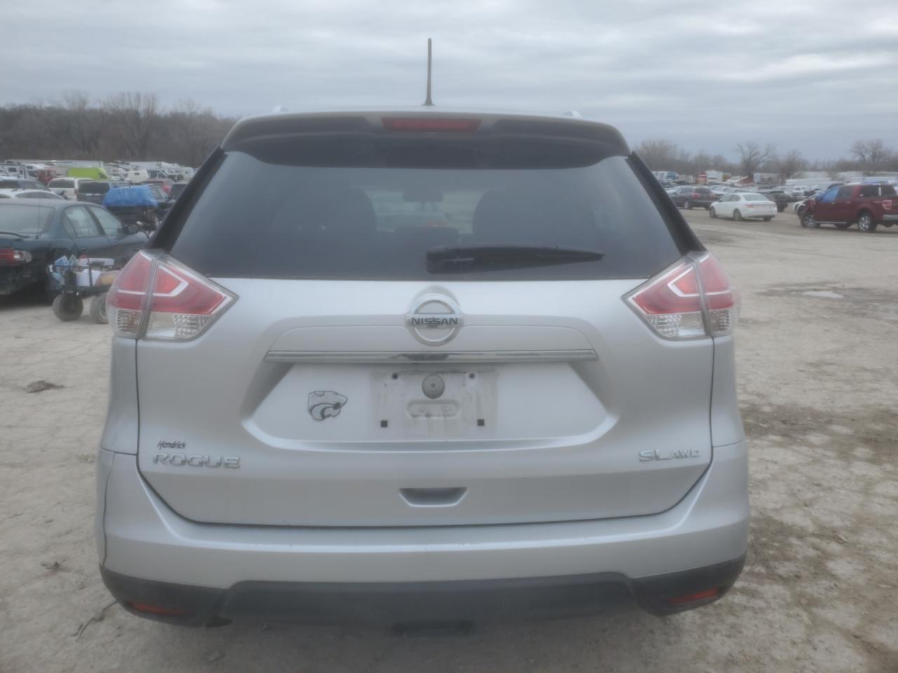 2016 NISSAN ROGUE S - Image 6
