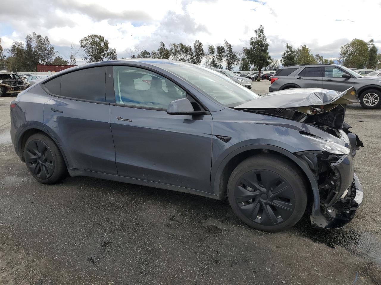 2023 TESLA MODEL Y - Фото 4