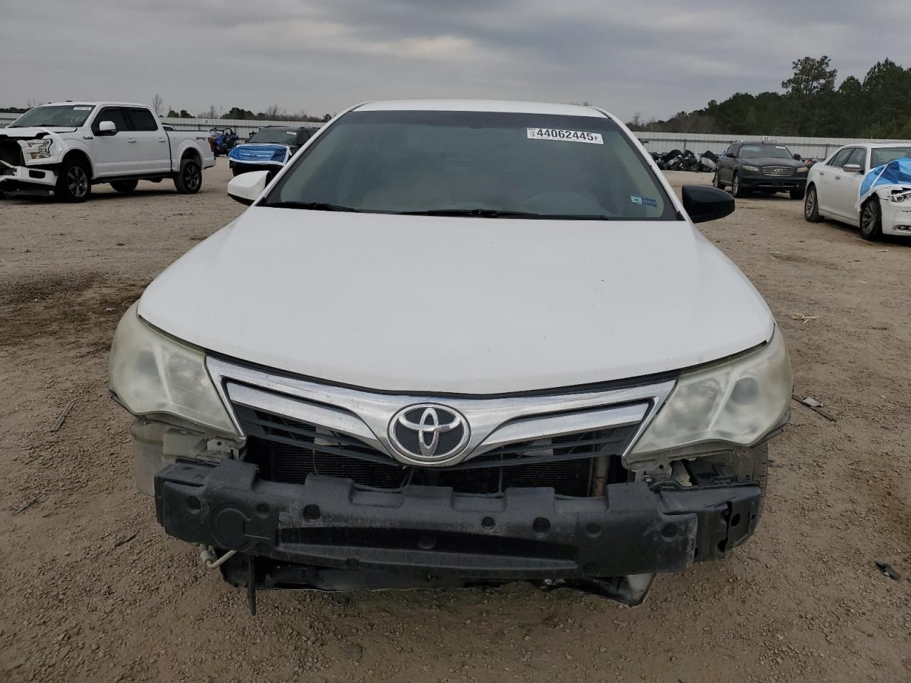 2014 TOYOTA CAMRY L - Image 5