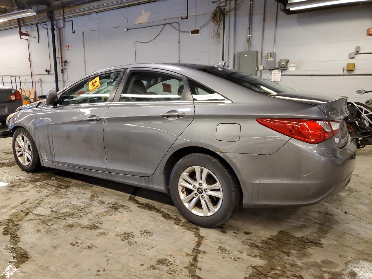 2011 HYUNDAI SONATA GLS - Image 2