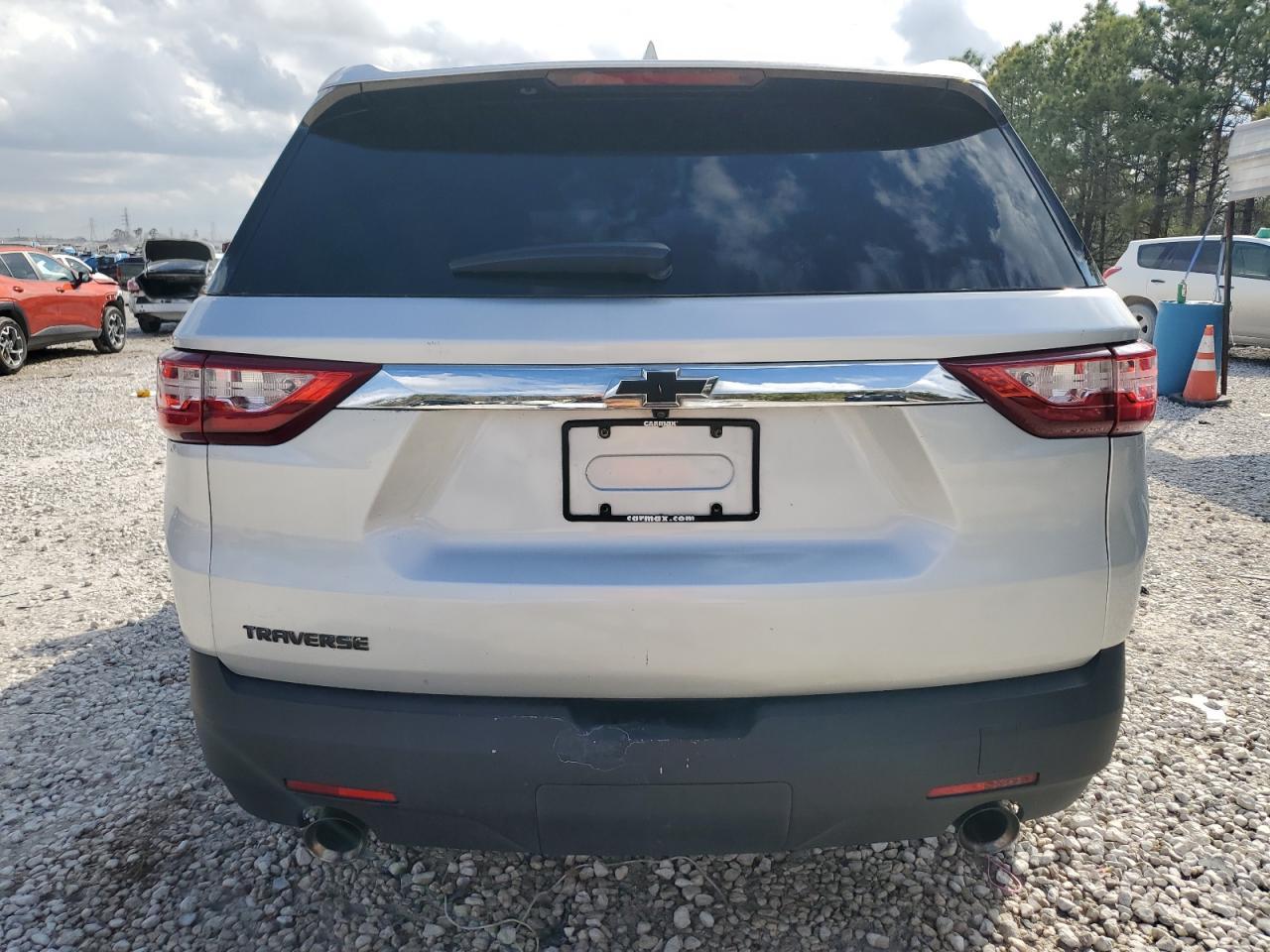 2018 CHEVROLET TRAVERSE L - Фото 6