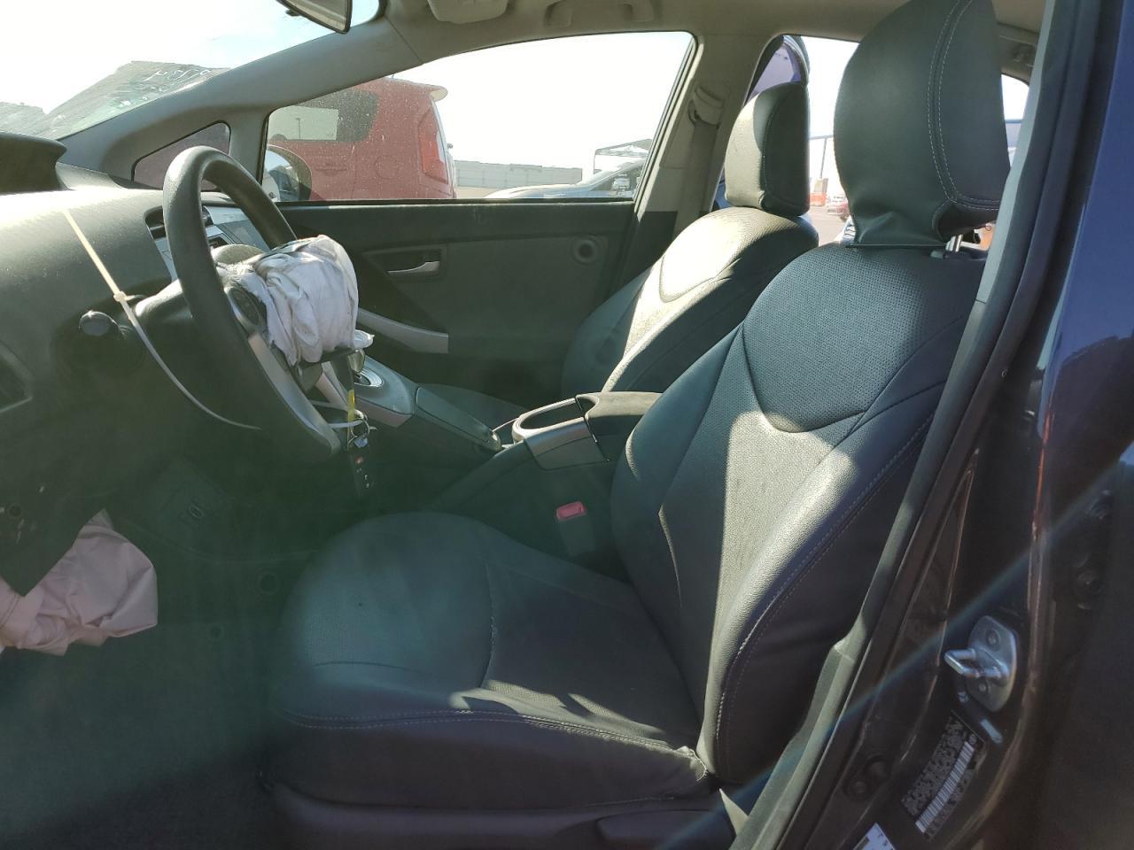 2013 TOYOTA PRIUS PLUG - Image 7