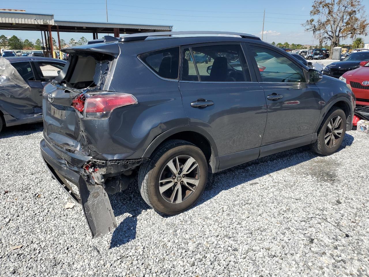2017 TOYOTA RAV4 XLE - Фото 3