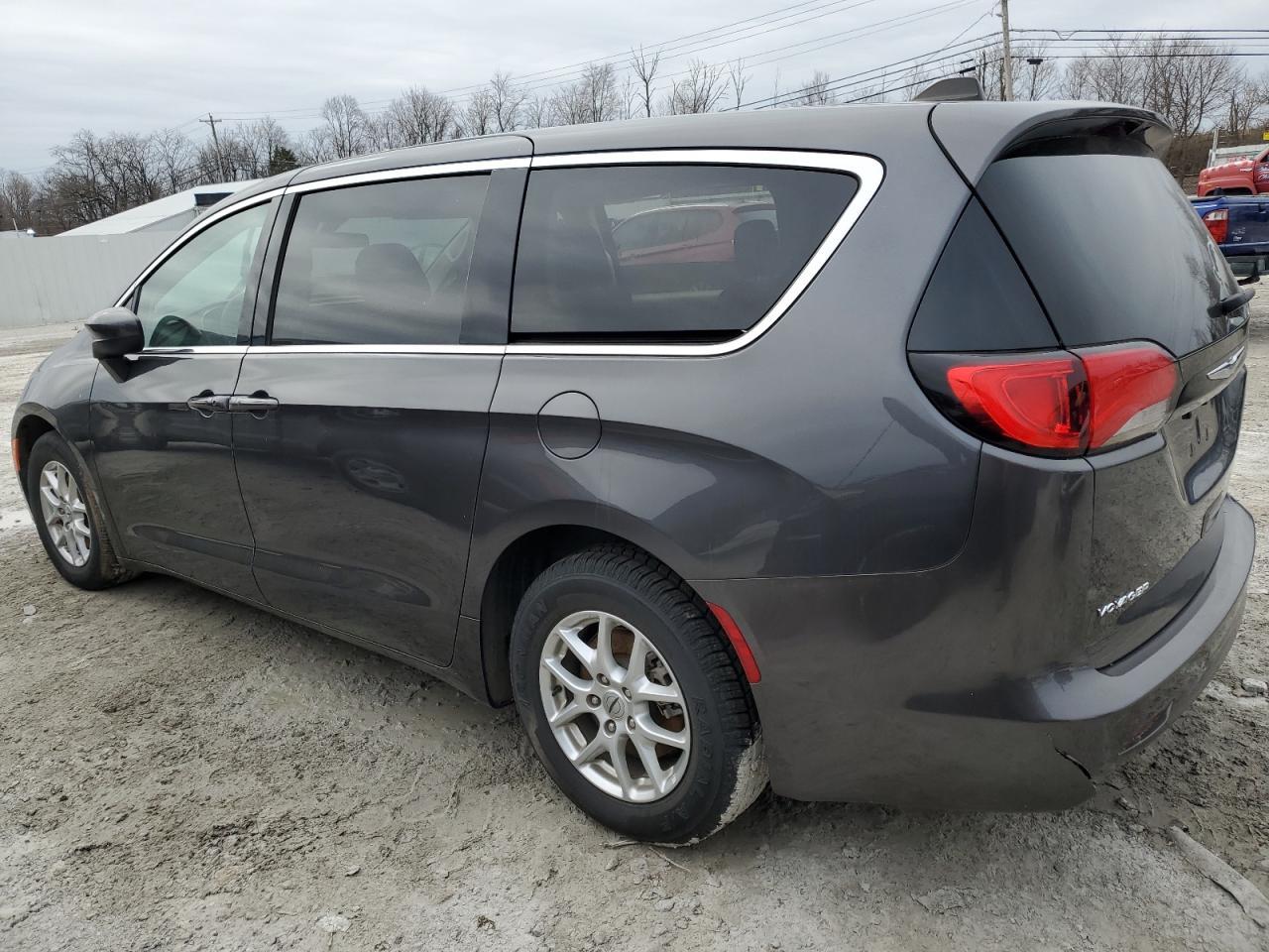 2022 CHRYSLER VOYAGER LX - Image 2