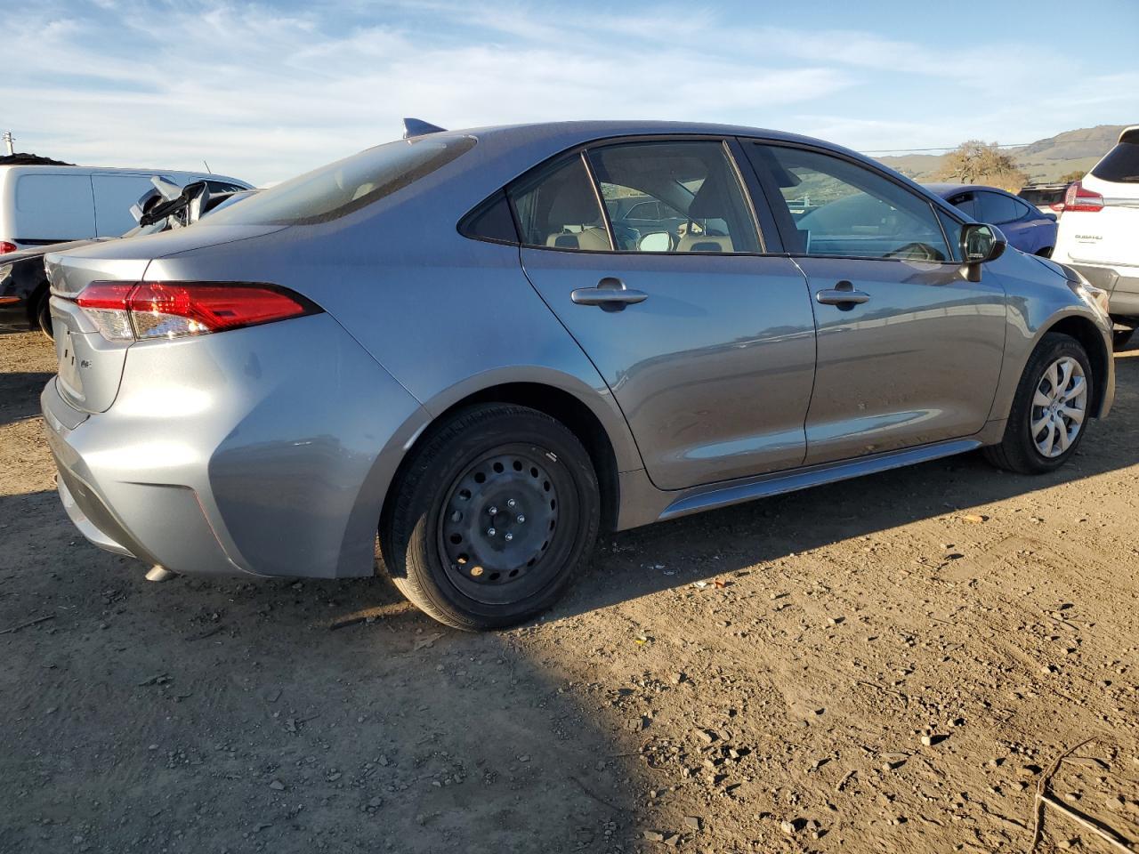 2020 TOYOTA COROLLA LE - Image 3