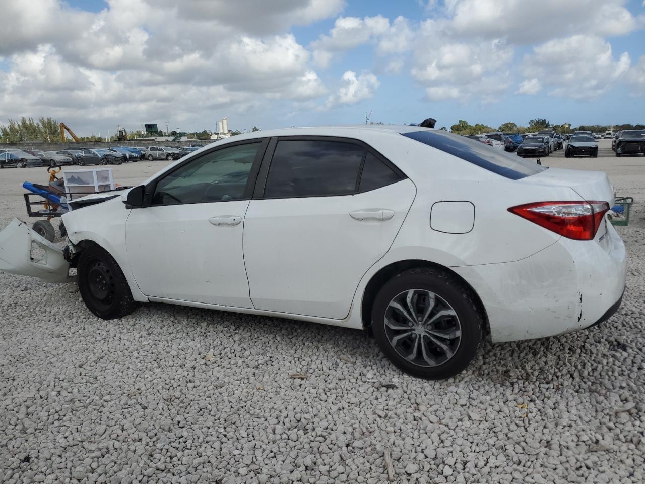 2016 TOYOTA COROLLA L - Image 2