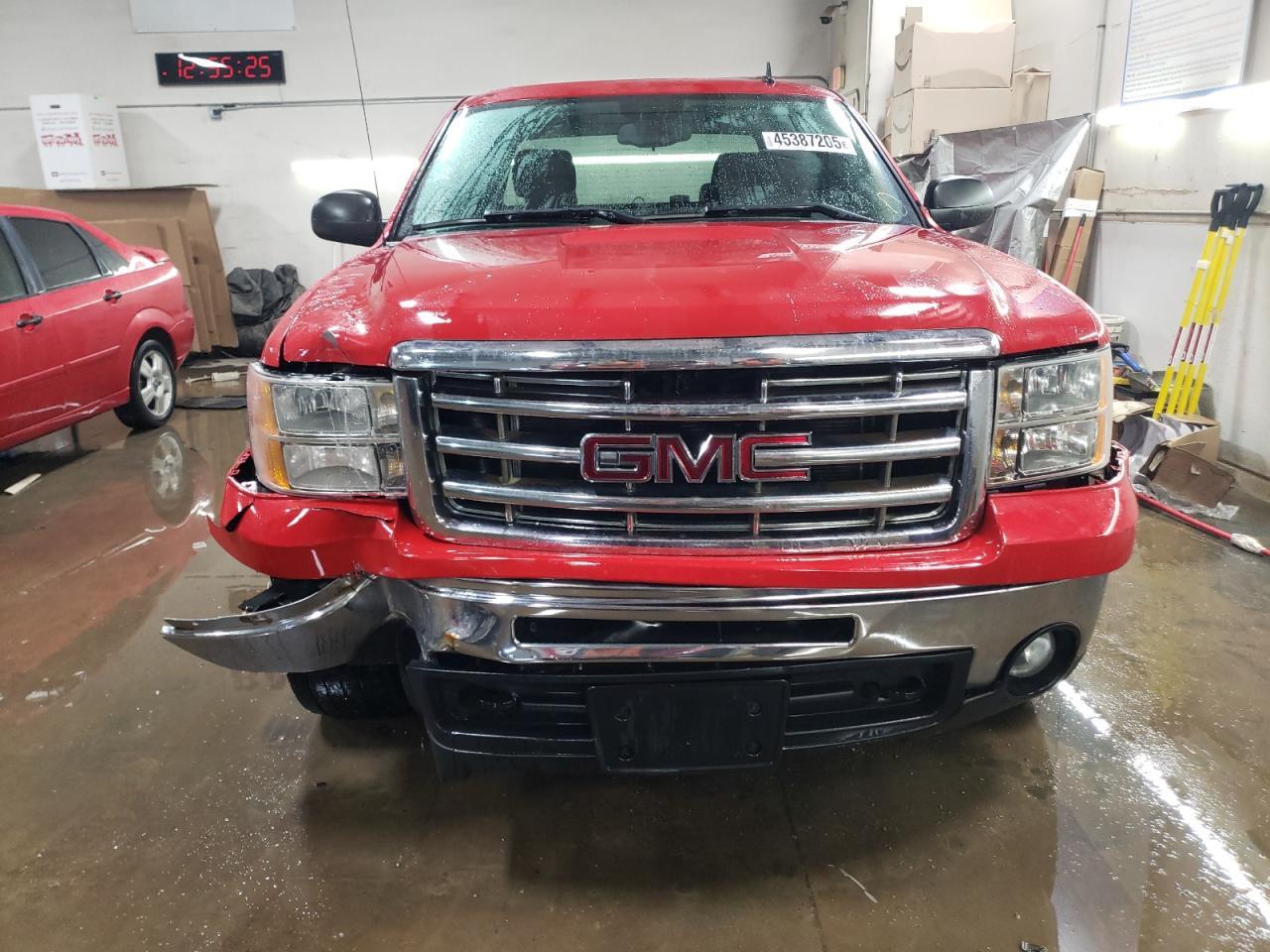 2011 GMC SIERRA K15 - Фото 5