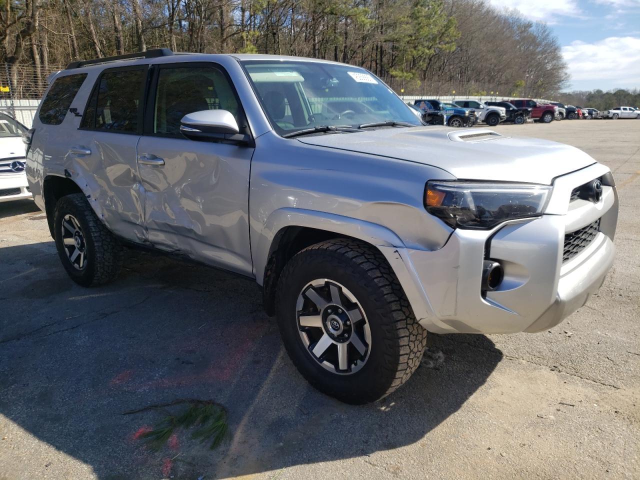 2019 TOYOTA 4RUNNER SR - Image 4