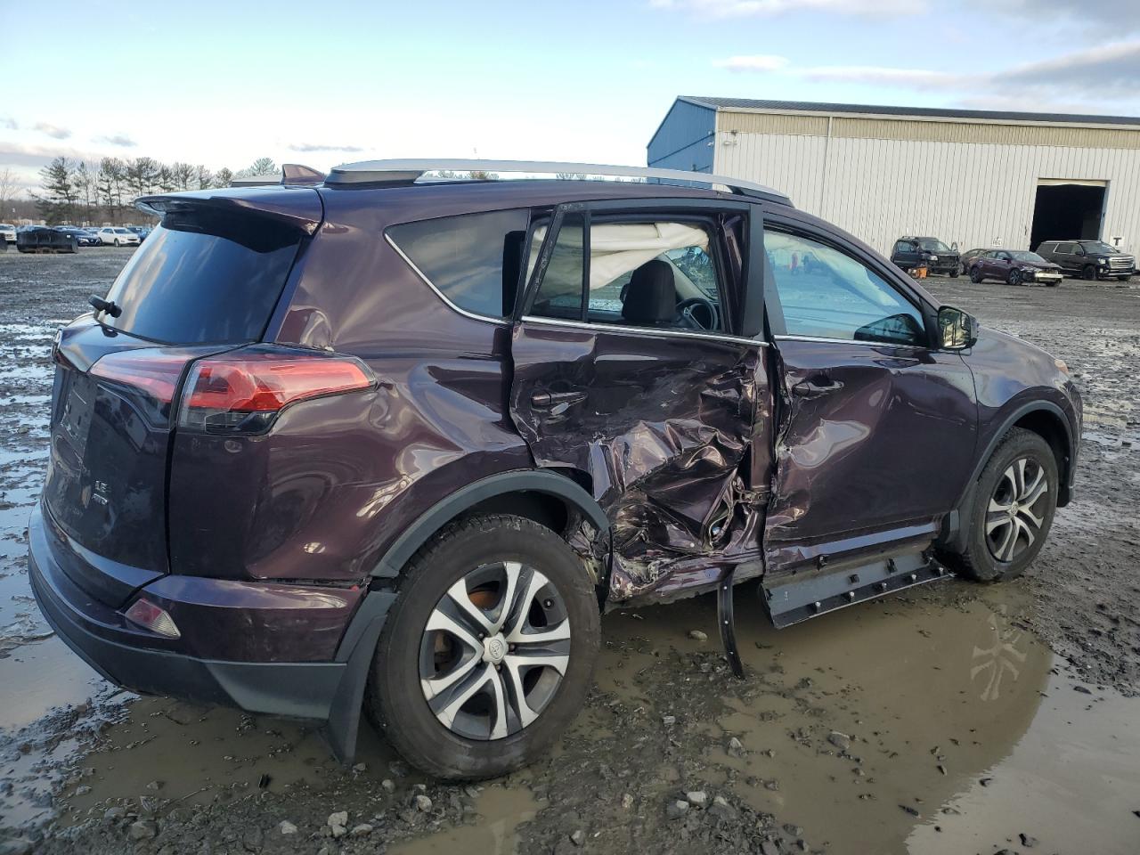 2016 TOYOTA RAV4 LE - Фото 3
