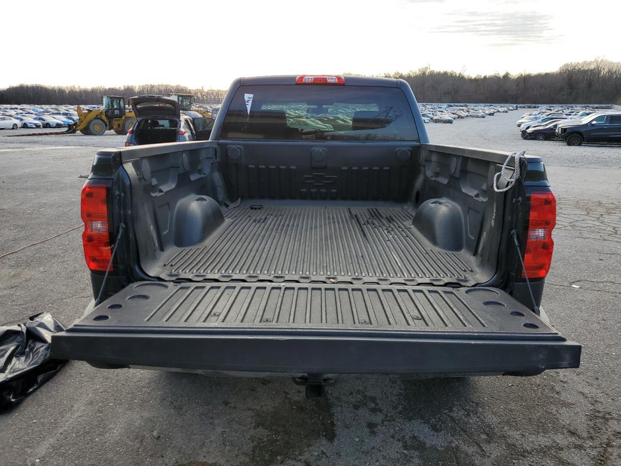 2018 CHEVROLET SILVERADO - Image 6