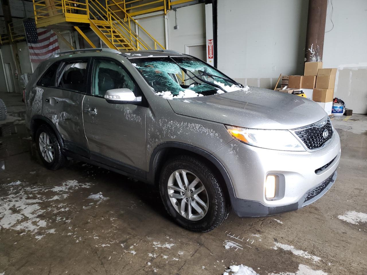 2014 KIA SORENTO LX - Image 4