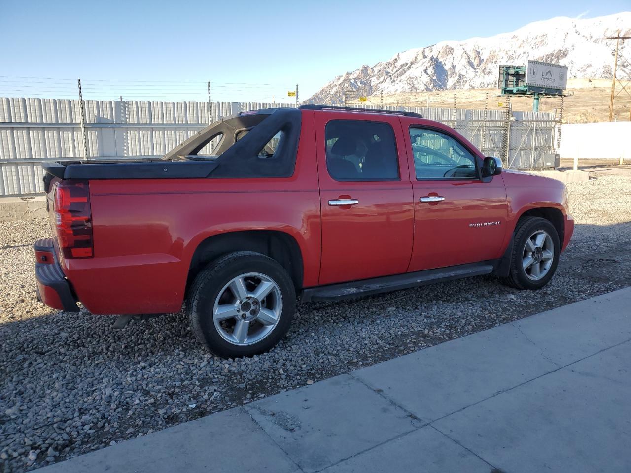 2012 CHEVROLET AVALANCHE - Image 3