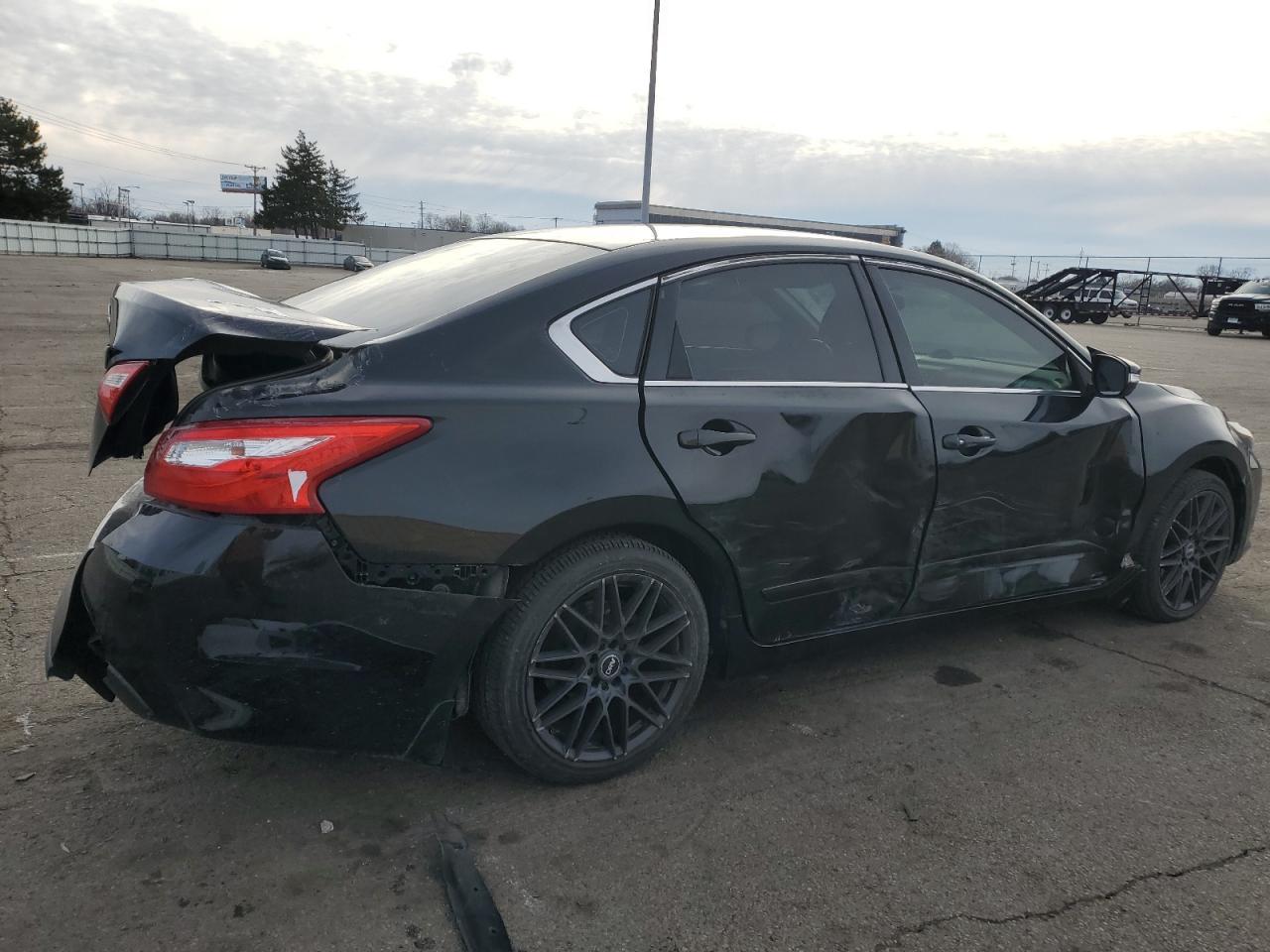 2017 NISSAN ALTIMA 2.5 - Фото 3