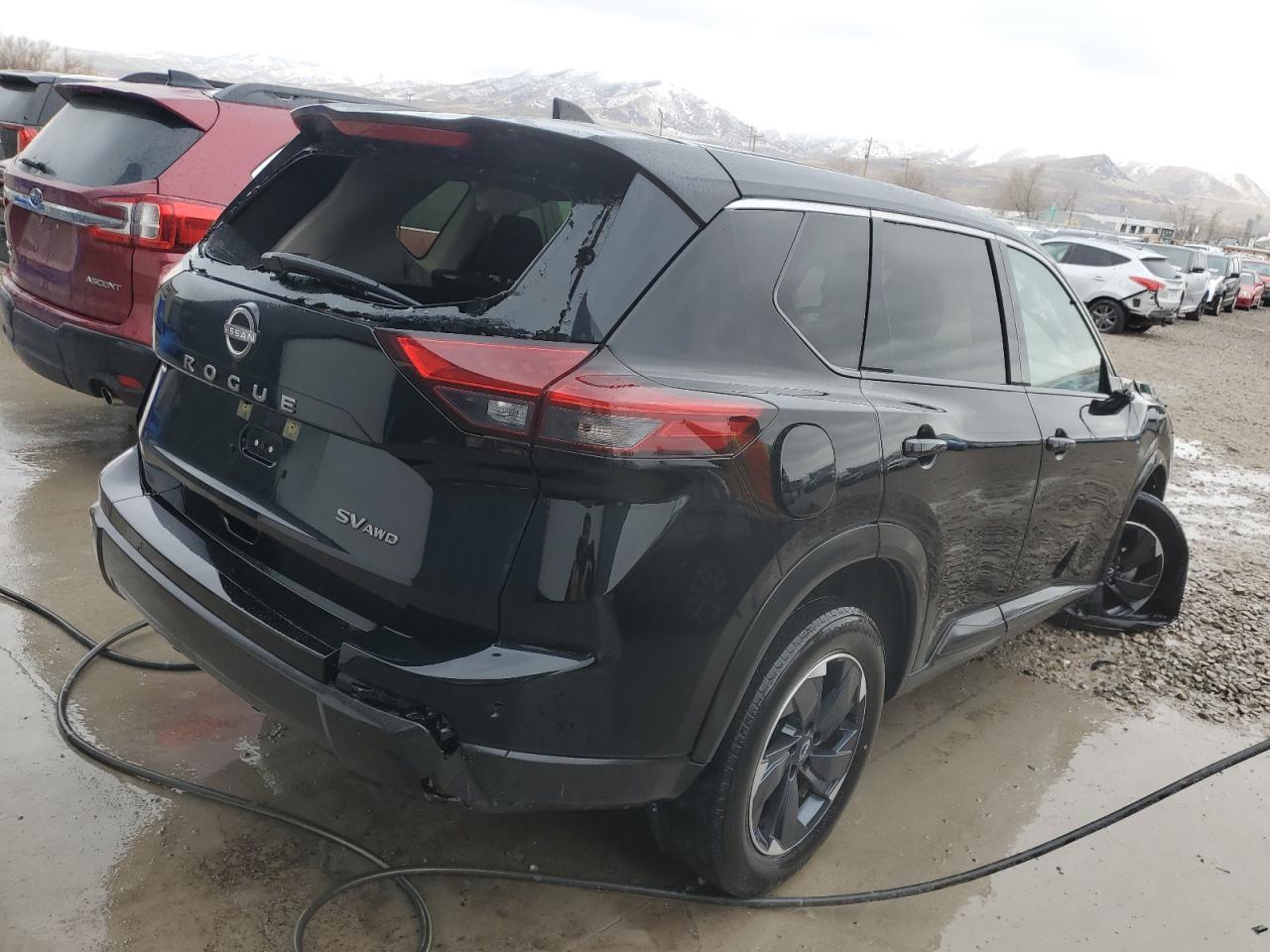 2024 NISSAN ROGUE SV - Image 3